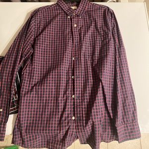 2 medium men’s button ups